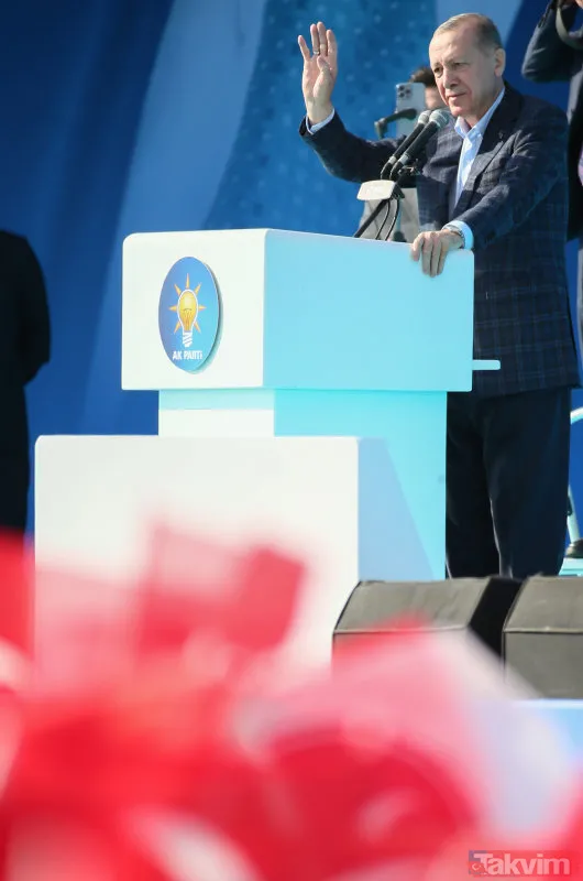 Türkiye Yüzyılı'nın şafağı söküyor! İzmir Gündoğdu Meydanı'nda tarihi kalabalık: Başkan Erdoğan için "Tayyip Baba" sloganları - 32