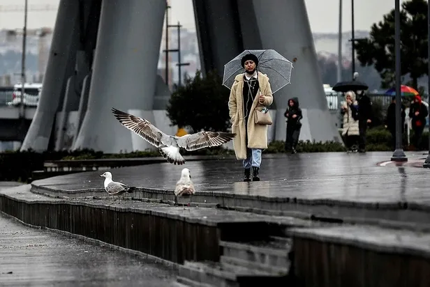 Megakent İstanbul güne yağmurla uyandı! Yağışlar sürecek mi? 23 Şubat hava durumu-3