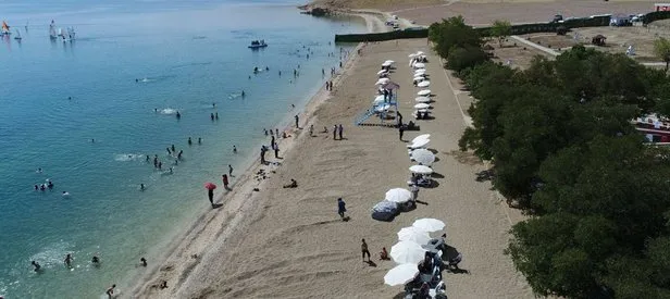 Van terörden kurtuldu, kadınlara özel plaj kuruldu