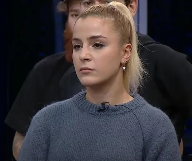 Masterchef'te ağza alınmayacak hakaretler 'sen yılansın, psikopat, yalancı' Dilara ve Burcu saç saça baş başa şefler zor ayırdı-5