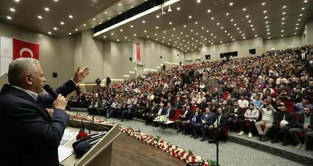 Yıldırım, KYK yurdundaki öğrencilerle buluştu