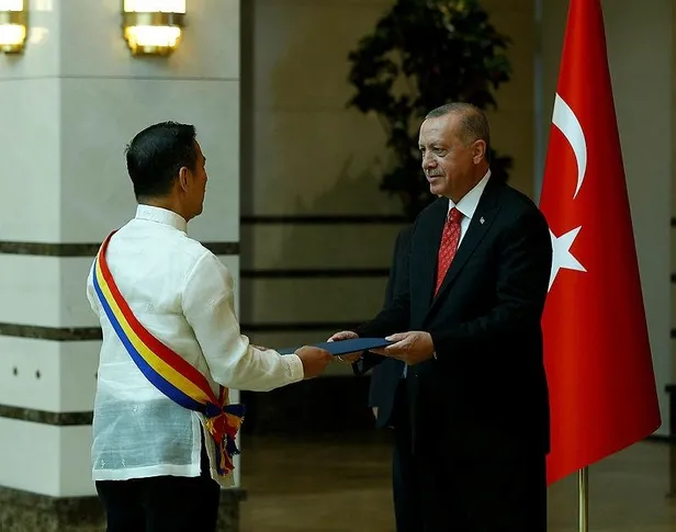 Büyükelçilerden Başkan Erdoğan'a güven mektubu-3