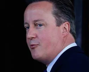 Cameron o imamdan özür diledi