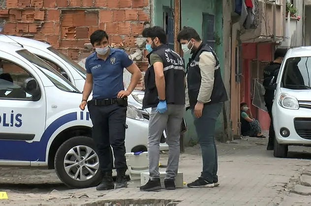 İstanbul'da silahlı kavga! 1'i kadın 3 yaralı
