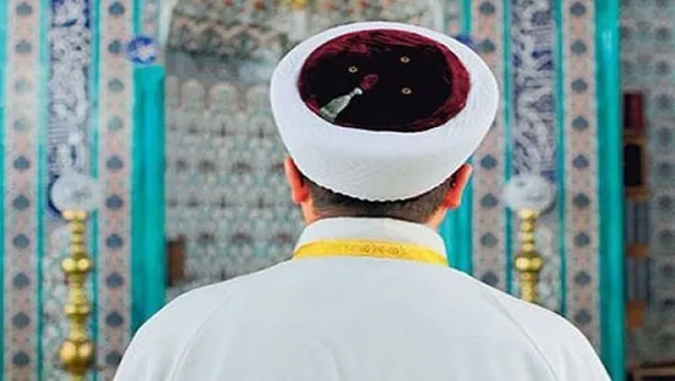 2022-zamli-imam-vaiz-muezzin-maaslari-ne-kadar-2022-temmuz-emekli-imam-vaiz-muezzin-maaslari-kac-tl-oldu-1656910552311.jpg