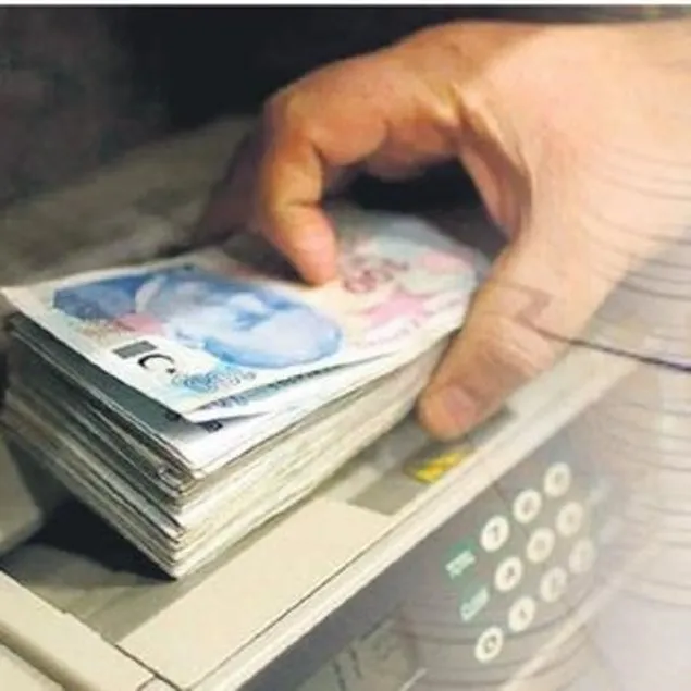 Türk Lirası’na geçiş hız kesmiyor