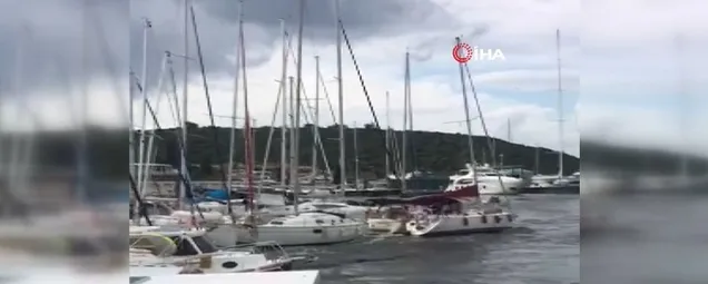 Deprem sonrası sular çekildi, tekneler batma tehlikesi geçirdi