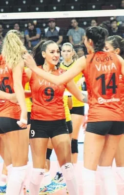 Eczacıbaşı finalde