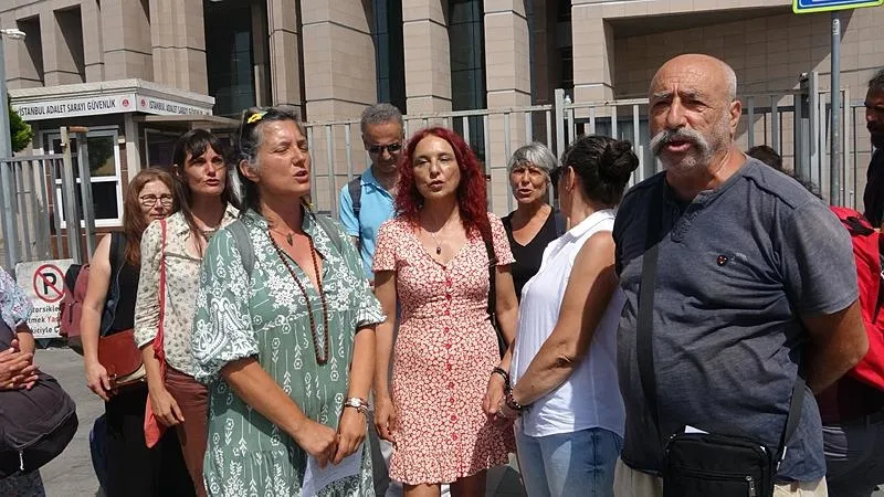 Adalılardan İBB Başkanı Ekrem İmamoğlu ve İETT Genel Müdürü İrfan Demet hakkında suç duyurusu! Sorun toplu taşıma değil çöp-2