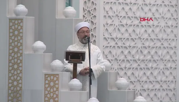 6 yaşındaki çocuğa istismar! Diyanet İşleri Başkanı Ali Erbaş'tan tartışmalara nokta: Evlilikte 18 yaş sınırı ideal