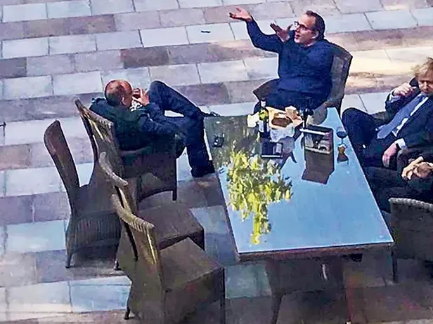 İngiltere'de Boris Johnson'a karşı kazan kaynıyor! İnsanlar öfke duyuyor-2