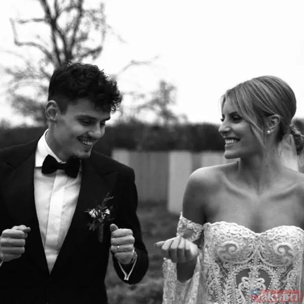 Fenerbahçeli Volkan Demirel'in güzel eşi Zeynep Sever Demirel sarı mayosuyla düşman çatlattı! - 14