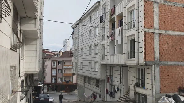 son-dakika-2-cocuk-annesi-22-yasindaki-genc-kadinin-talihsiz-olumu-bir-anda-kendisini-yerde-buldu-1616766729447.jpg SON DAKİKA: 2 çocuk annesi 22 yaşındaki genç kadının talihsiz ölümü! Bir anda kendisini yerde buldu-5