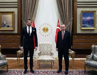 Başkan Erdoğan milli yüzücü Sakçı’yı kabul etti!