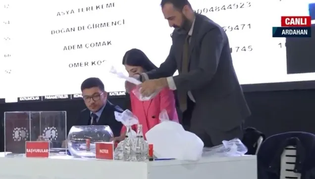 TOKİ KURA ÇEKİMİ CANLI İZLE! Canlı yayında çekiliş sonuçları İSİM İSİM SIRALI kazananlar ASİL YEDEK listesi