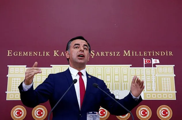 Bir dikili ağacı olmayanlar 11 milyon fidanı baltalama peşinde!