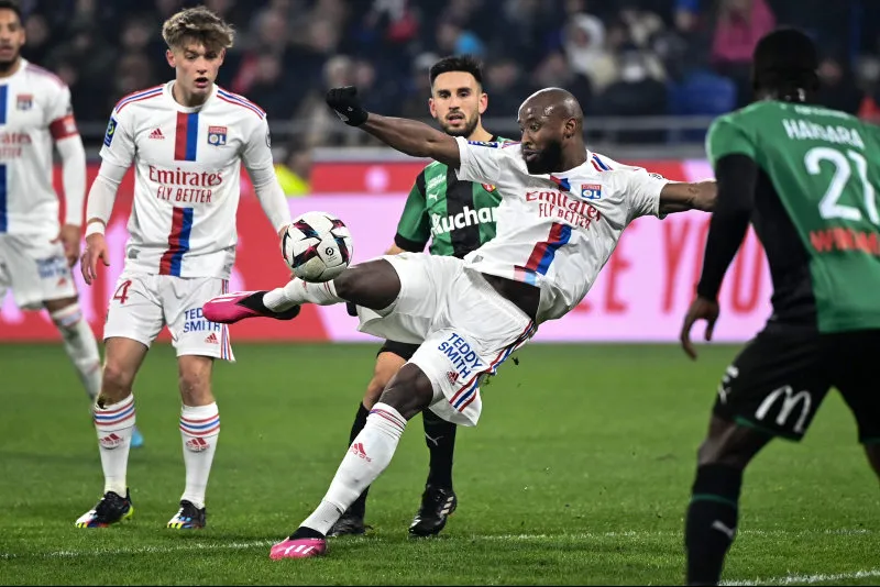 Galatasaray'a o transferde dev rakip! - 6