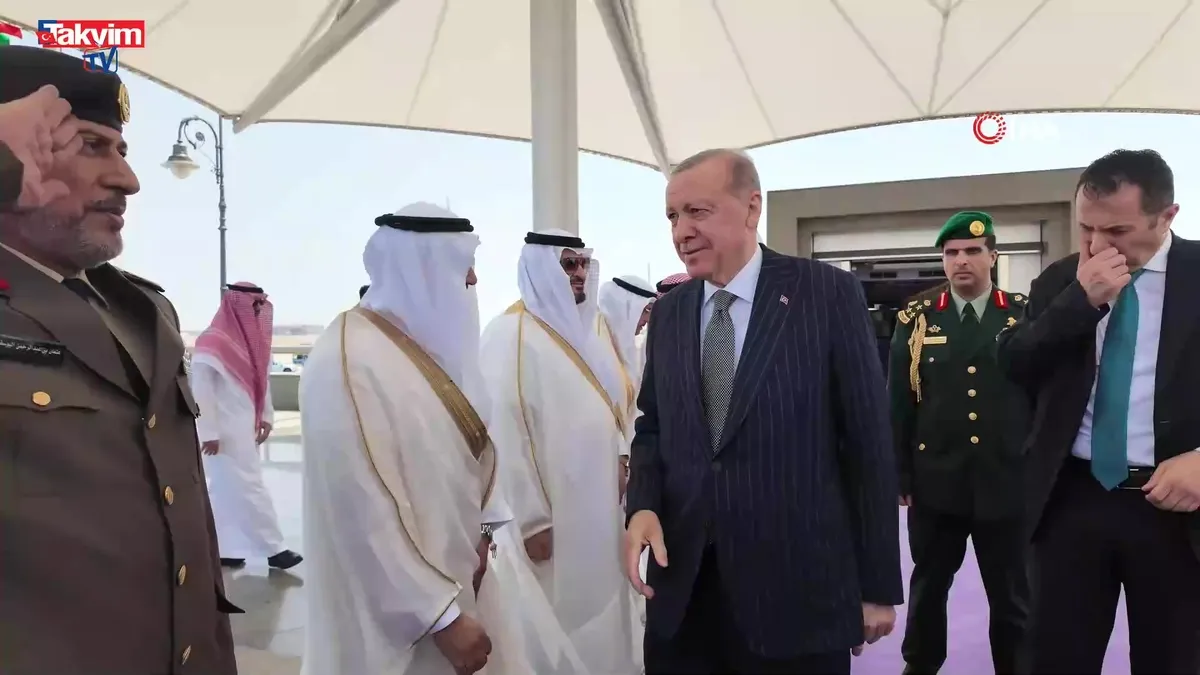 Başkan Erdoğan Cidde'de karşılandı Mekke'ye geçti