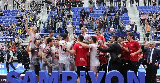 Voleybolda şampiyon Ziraat Bankkart!