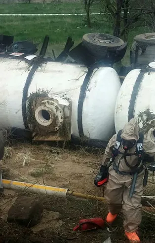 Çevreye yayıldı! Karayolunda alarm verildi