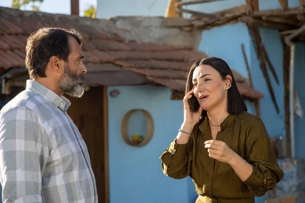 gul-masali-16-bolum-fragmani-yayinlandi-umarim-beni-affedersin-1665009517437.jpg Gül Masalı 16. bölüm fragmanı yayınlandı! “Umarım beni affedersin”-5