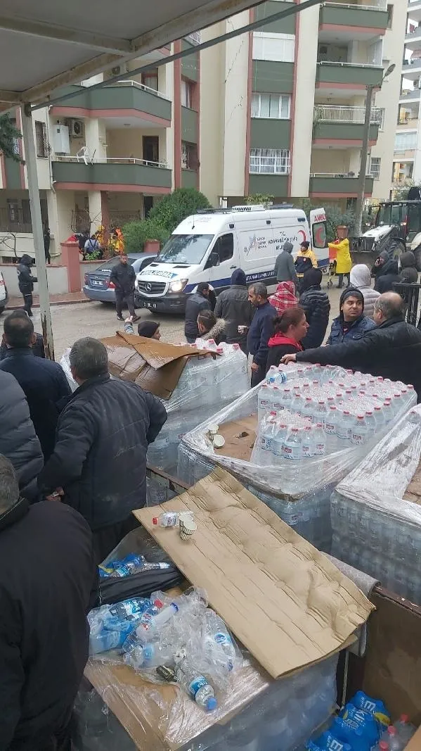Müteahhidin "istinat duvarına karşı çıkıldığı için yıkıldı" dediği binanın yöneticisi kendini savundu: "Duvar zaten vardı"-5