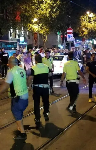 Son dakika: Topkapı Pazartekke'de kaza: 1'i çocuk 7 yaralı