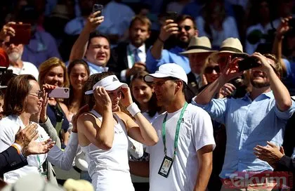 Son dakika: Wimbledon’ın tek kadınlar finalinde Elena Rybakina şampiyon oldu