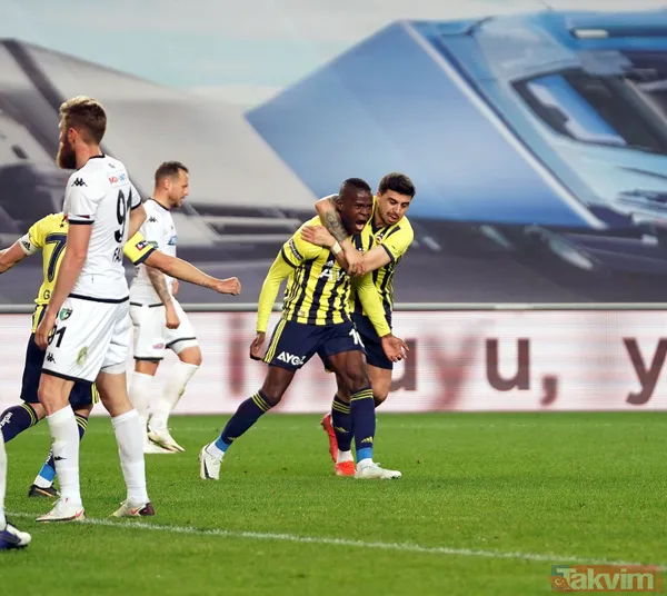 Umarım Kimsenin Yapmadığını Emre, "Hoca" Kısa Zamanda Yapıverir. Sarı- Lacivertliler Gole Muhtaç Olmaz. Bundan Sonra Her Maç Final, Her Maç Olay... Kolay...