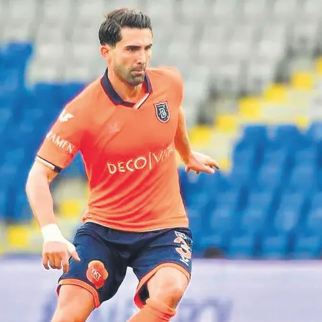 Kartal’dan sol bek atağı