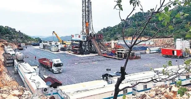 Bakan Bayraktar’dan enerji mesajı! Türkiye artık petrol ve doğalgazını arayan bulan üreten bir ülke oldu