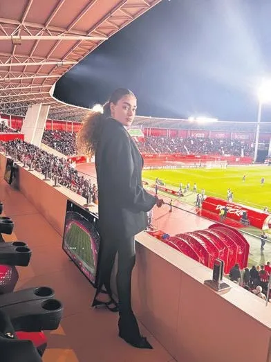 Ünlü oyuncu çift Taner Ölmez ve Ece Çeşmioğlu, ikinci bebeğe gün sayıyor! Doğacak oğullarının ismini açıkladılar...-4