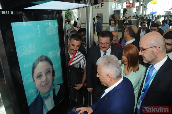 Binali Yıldırım havalimanı taksisinin direksiyonuna geçti - 20