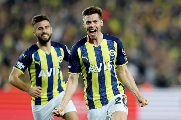 Fenerbahçe yönetiminden Zajc atağı! Derbinin yıldızı için harekete geçtiler