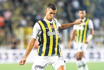 İsmail Kartal savunmanın sağına Mert'i hazırlıyor