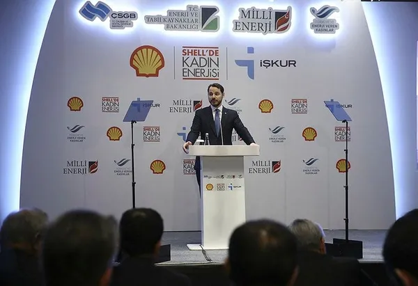 Bakan Albayrak: Türkiye hedeflerine kadın erkek, yekvücut olarak ilerliyor-1