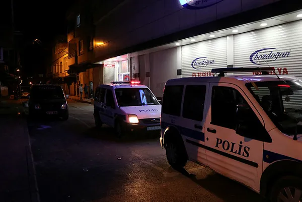 polisin-dikkati-gaziantepin-kana-bulanmasini-onledi-1602967579065.jpg Polisin dikkati, Gaziantep'in kana bulanmasını önledi-3