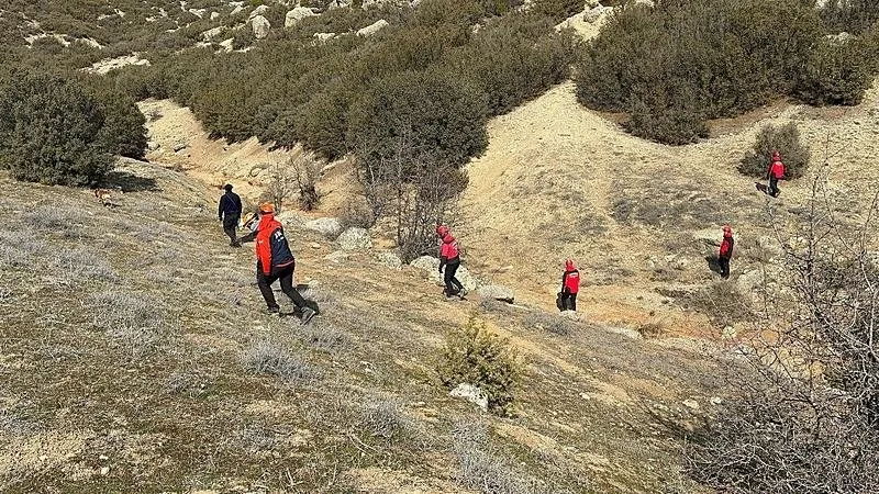 16 yaşındaki Kemal Aksüzek'ten acı haber (İHA)