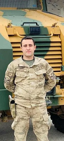 icisleri-bakani-ali-yerlikaya-aci-haberi-duyurdu-jandarma-uzman-cavus-aydin-ceylan-sehit-dustu-1686175896226.jpeg İçişleri Bakanı Ali Yerlikaya acı haberi duyurdu! Jandarma Uzman Çavuş Aydın Ceylan şehit düştü-2