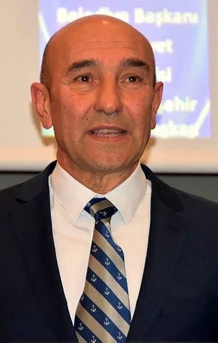 CHP'li Tunç Soyer'in başkanlığını yaptığı İzmir Büyükşehir Belediyesi'nden suya ve ulaşıma yine zam!