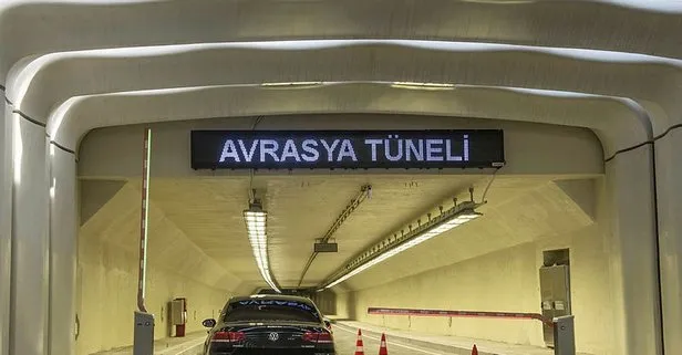 Son dakika... Avrasya Tüneli’nde ağır hasarlı kaza