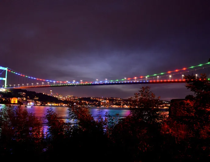İstanbul’un köprülerinde görsel şölen