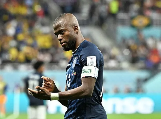 enner-valencianin-dunya-kupasindaki-golleri-fenerbahceyi-sikintiya-sokacak-1669599082279.jpeg Enner Valencia’nın Dünya Kupası'ndaki golleri Fenerbahçe'yi sıkıntıya sokacak-4