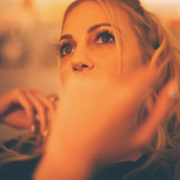 Meryem Uzerli, 'Hollywood yanağı' yaptırdı-5