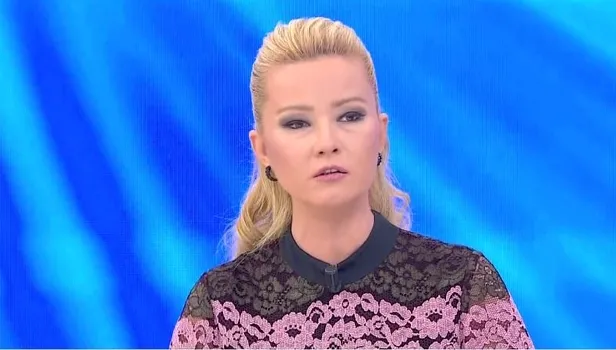 Müge Anlı canlı yayınında babasını öldürdüğünü itiraf eden kız hakkında karar! 12 Eylül Müge Anlı ile Tatlı Sert tek parça izle!