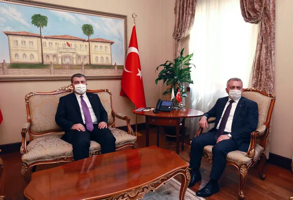 son-dakika-saglik-bakani-fahrettin-koca-iki-haftalik-tedbirler-istedigimiz-dususu-saglayamadigi-icin-17-gunluk-kapanma-1619777733236.jpg SON DAKİKA: 17 günlük tam kapanma! Sağlık Bakanı Fahrettin Koca: İki haftadır uygulanan tedbirler istediğimiz düşüşü sağlayamadı-6