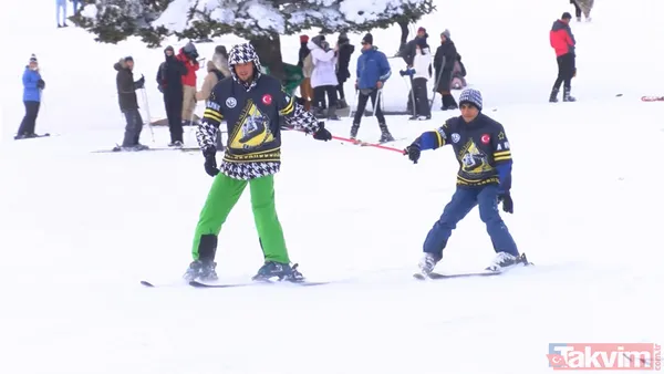 Uludağ'da yoğunluk! Kayak pistleri tıklım tıklım - 10