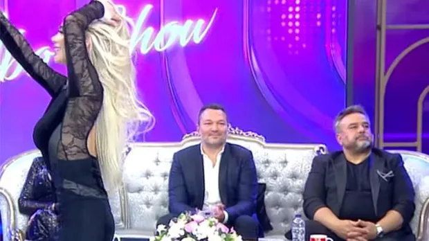 İbrahim Tatlıses'e Star TV'den soğuk duş dansözler kavgalar yetmedi! İbo Show'un ipi çekildi finalin eli kulağında-7