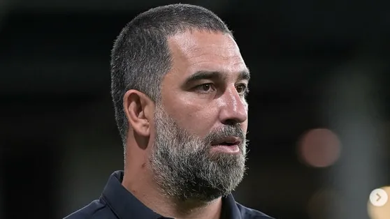 Arda Turan’dan yeğenine hoş geldin hediyesi yarım kilo altın