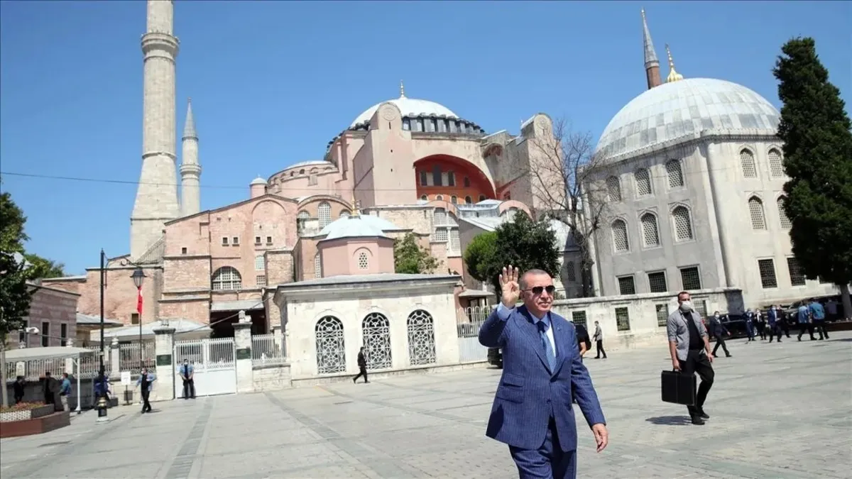 Başkan Erdoğan 6. yılında sosyal medyadan paylaştı: "Ayasofya'nın dirilişi mübarek olsun…"